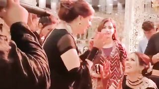 Mere dushman bahot Hein #saqlainmusakhelvi #wedding #dance #weddingparty.