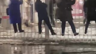 А що там у Свєрхдєржавє? А от що! Несіть гондоли!
