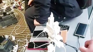 Суворі реалії в Одесі, де у багатьох людей ще досі немає світла
