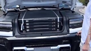 Hummer EV