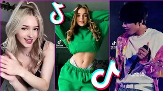 Bananza (Belly Dancer) x Neon Park - TikTok Compilation