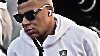 Kylian_Mbappe_song_????✨___#shorts_#mbappe_#viral(480p).