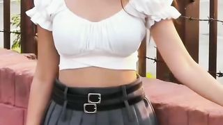 Elina devia 34