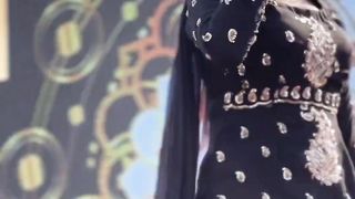 Bhangra video status in Punjabi #girl_dance #attiude #wedding_status #punjabisong #couple#redscreen. 2