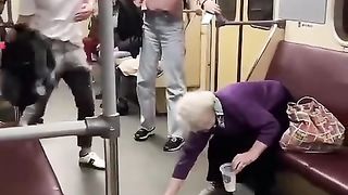 Le_jeune_homme_le_plus_gentil_du_monde_????_#shorts_#histoire_#viral_#tiktok_#amour(480p).