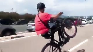 de_retour_pour_plus_de_swerve_#bikelife_#viral_#swerve_#youtube_#shorts(480p).