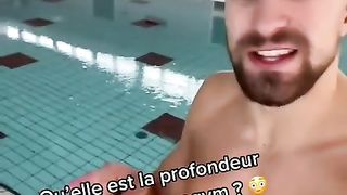 LA_PISCINE_LA_PLUS_PROFONDE_DU_MONDE_!!_#funny_#shorts_#shortvideo_#viral_#job_#swimming(480p).