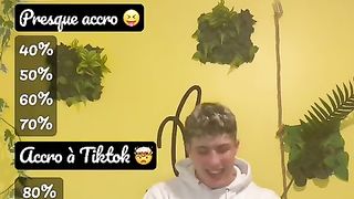 Es-tu_accro_à_Tiktok___????__Édition_Décembre_2022__#viral_#dj_#shorts_#tiktok_#trend_#challenge(480p).