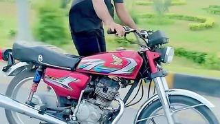 Cool video!!! A biker on roller skates!!!