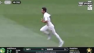 Back to back wickets for Mir Hamza