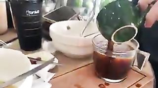 Minum Secangkir Kopi itu Enak
