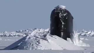 पनडुब्बी से निकलने वाला धुंआ कहा जाता है_ _ submarine engine _.