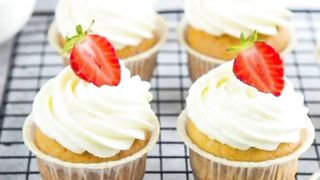 Steamed Cheese Cupcake
