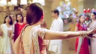 Bole_Chudiyan_Full_Video_-_K3G_Amitabh,_Shah_Rukh,_Kajol,_Kareena,_Hrithik_Udit_Narayan(360p).