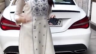 Nora Fatehi Looking Gorgeous in Indian Attire.
