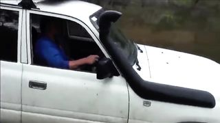 THE MOST SPECTACULAR RIVER CROSSING BY CAR. 4X4 OFF ROAD |