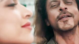 Humne mohabbat ki hai #pathaan #shahrukhkhan #deepikapadukone #arijitsingh #srk #yrf #yrfshorts.