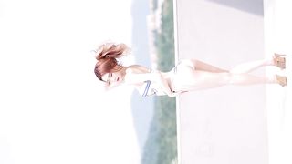 Girl Crush Hayun بيكيني المدرج ＂Bikini Flux