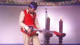 Kya_Hua_Tera_Wada___Hum_Kisise_kum_nahi___Amjad_Khan,_Rishi_K,_Kaajal_K___Poornima,_Mohammed_Rafi(360p).