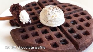 [Super easy] Sweet and soft chocolate waffle recipe