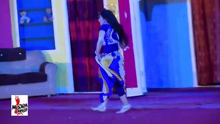 Beautiful stage mujra dance performance