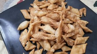 Namak para recipe#crispy namak pare#aleenahome food.