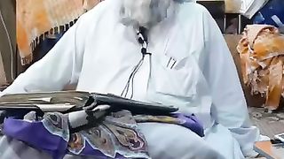 Teaching by Mufti Sahib