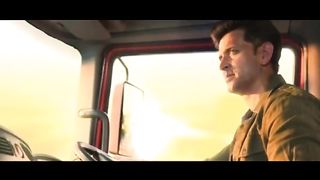 Har_Safar_Aksar__Hrithik_Roshan___Fighter_Song___Arijit_Singh___Deepika_Padukone__Vishal_Shekhar,Roy(360p).