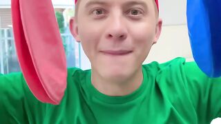 AMAZING BALLOON TRICK _4 __ Cool Experiments by SMOL_ INCREÍBLE TRUCO DE GLOBO
