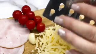 Рулетики из карбоната с сыром