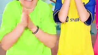 3_Boxes_Challenge_#FamilyBooms_#shorts_#holidayswithshorts(360p).