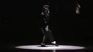 Michael Jackson's masterful Billie Jean dance solo