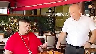Yasin_Cengiz_Dev_Döner_Sürprizini_Sevdi_????????????_#ağababadöner_#yasincengiz_#himmetpolat(360p).