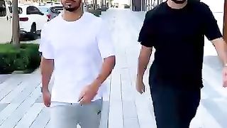 WHEN_A_STRANGER_WALKS_BESIDE_YOU_????(360p).