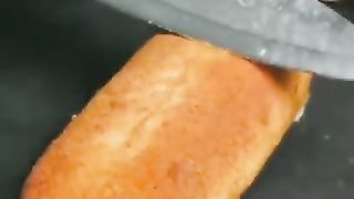 ????Satisfying crunchy cheese
