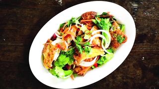 Yam Khai Dao