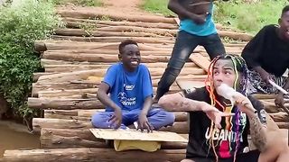 Thanks so much 69 for supporting us @hyperskidsafrica let’s make it upto the top @6ix9ine #dance