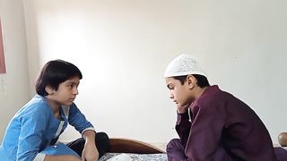غیر ملکی زبان سیکھنے کے بارے میں دلچسپ مکالمہ ڈرامائی انداز میں