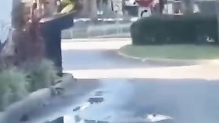 Raccoon_goes_through_dunkin_drive_thru????????????_#shorts_#funny_#animals_#viral(360p).