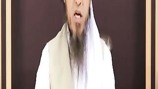Khushboo Kay liay agar bati jalana