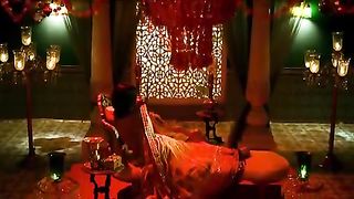 Laila_Full_Video_-_Shootout_At_Wadala_Sunny_Leone,John_Abraham,Tusshar_Kapoor_Mika_Singh(360p).