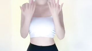 Yoga pants are really YYDS# perfect body # who can stand this # body ceiling