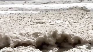 Foam waves