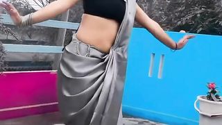 पड़ने लगी है कड़ाके कि सर्दी ????????????#dance #shorts.