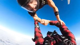 ree Fall is the Best Feeling in our World☝️????_???????? SKYDIVE off @luca.battles_@LucaDiBeppo @zheka_kz. Upload
