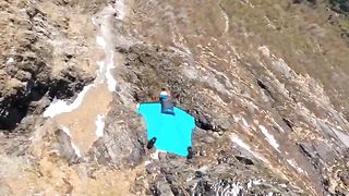 Jumped and Flew a Long Distance Before Opening the Parachute_????FLY @espenfadnes @amberforte #zheka_kz. 2