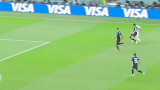 INSANE MESSI ASSIST for Alvarez goal vs Croatia