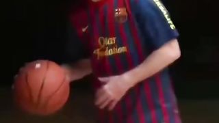 Football Players Play Basketball????????