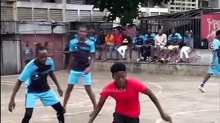 Quand ton adversaire essaie essaie du temps FIFA