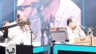 Rahat_Fateh_Ali_Khan_and_Son_Shahzaman_Ali_Khan_Jugalbandi_Live_Performance_Sargam_#viral(360p).